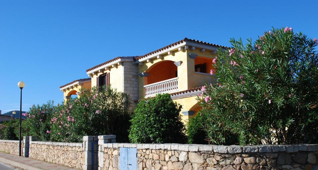 Residence Oasi E Oasi Blu 圣特奥多罗 外观 照片