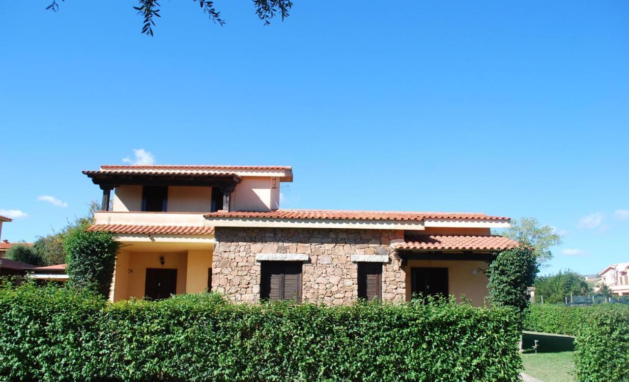 Residence Oasi E Oasi Blu 圣特奥多罗 外观 照片
